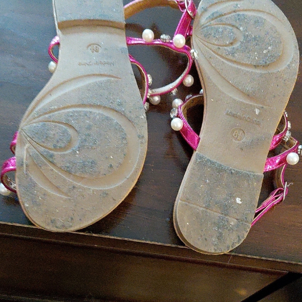 Fuchsia Pearl & Rhinestone Strappy Women’s Sandals - Picture 4 of 4